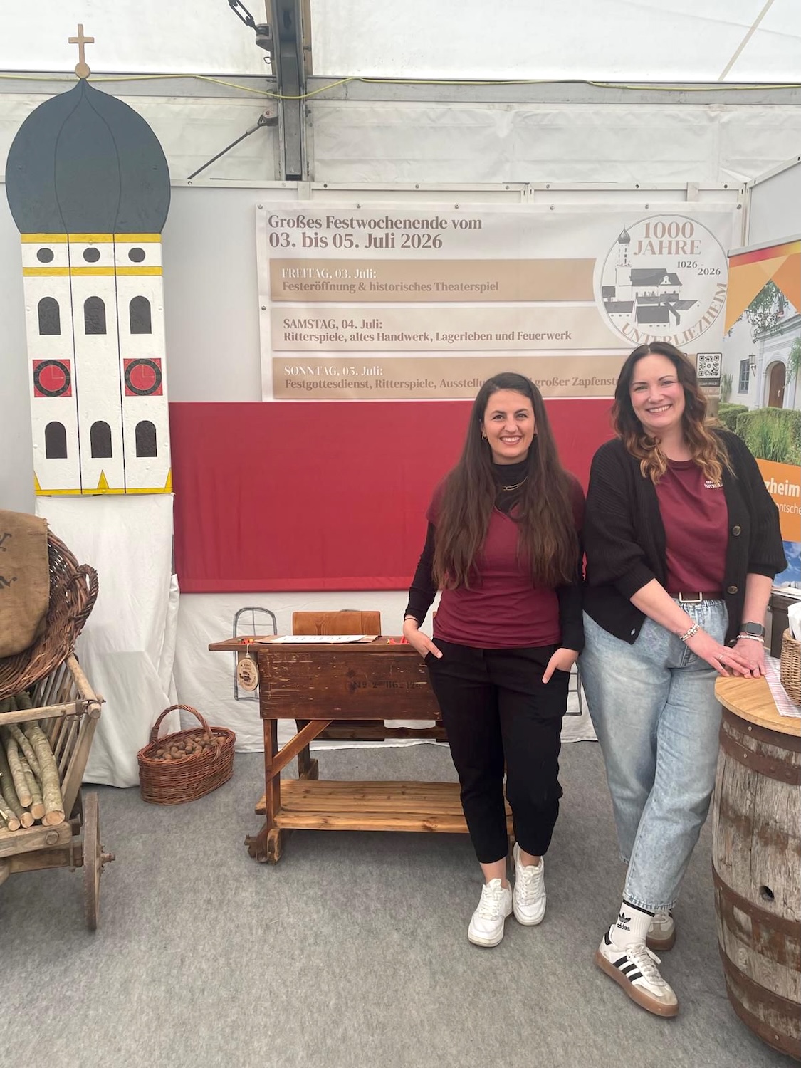 An fünf Tagen engagierten sich zahlreiche freiwillige Helferinnen und Helfer aus dem Dorf am Stand