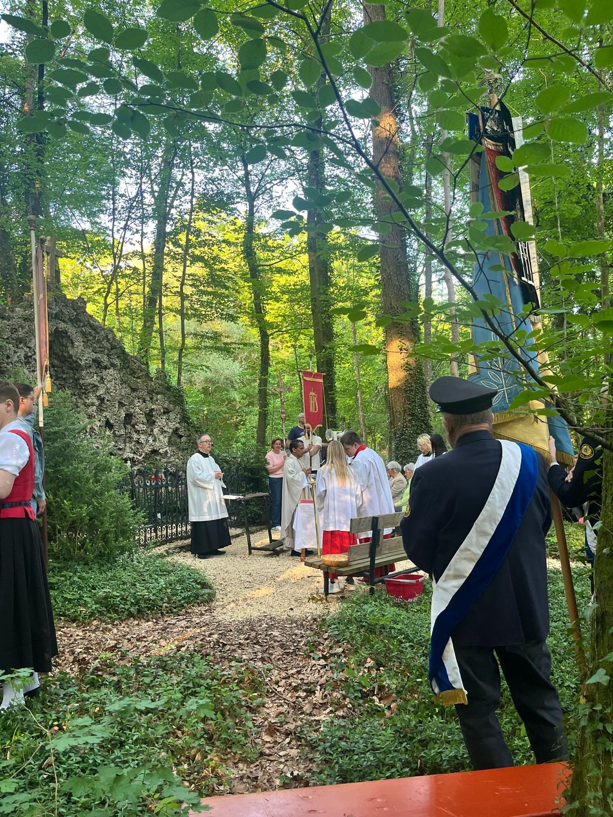 Grottenwallfahrt zur Mariengrotte